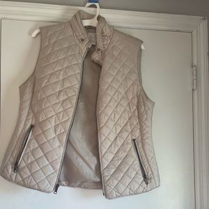 Puffer vest for women